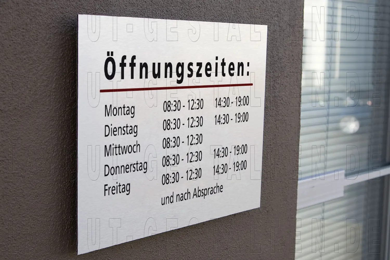 öffnungszeiten-schild erstellen gestalten