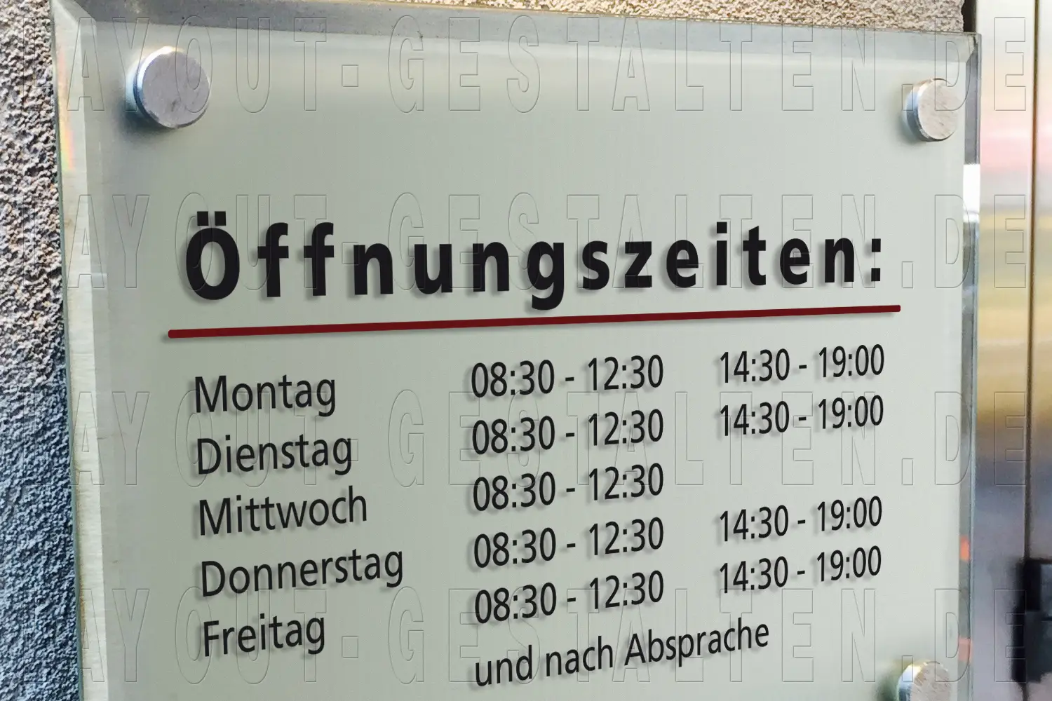 öffnungszeiten-schild erstellen gestalten